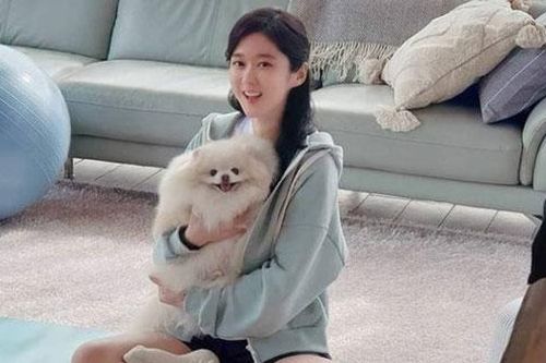 Jang Nara gây sốt với diện mạo trẻ đến không tưởng, cứ nghĩ gái 18 hóa ra đã U40