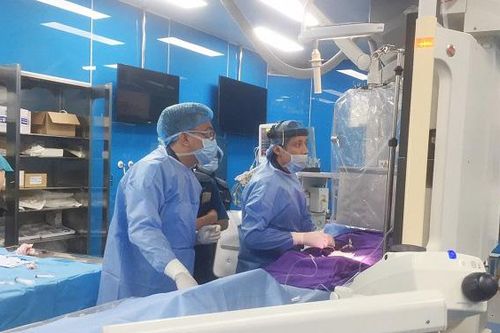 Cứu sản phụ bị chảy máu sau sinh