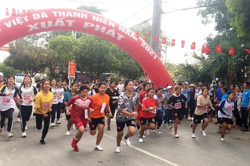 Sôi nổi Giải Việt dã chào mừng 90 năm ngày thành lập Đoàn