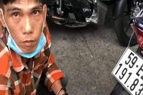 Tên trộm 4 tiền án chuyên đá xế với chiêu dán băng keo đổi biển số