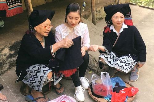 Cộng đồng là 'chìa khóa' phát triển du lịch Hòa Bình