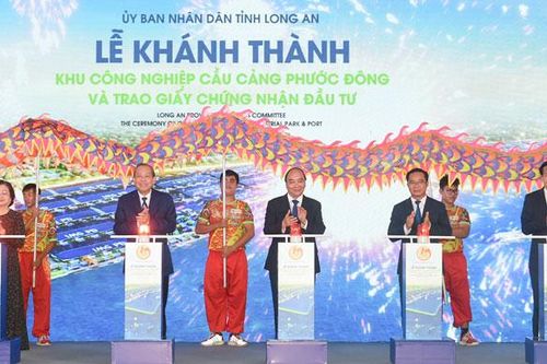 Thủ tướng Nguyễn Xuân Phúc dự lễ khánh thành công trình đón làn sóng đầu tư tại Long An