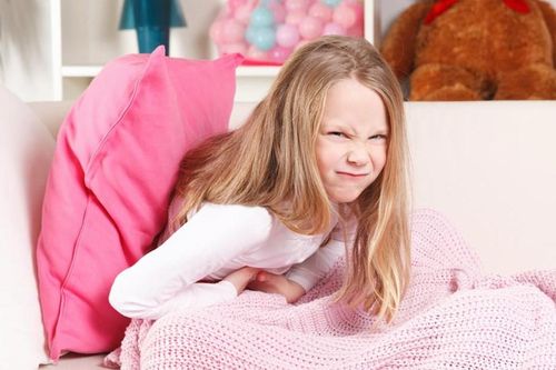 Cha mẹ bàng hoàng khi biết bé gái 9 tuổi bị đau bụng do nguyên nhân từ gia đình