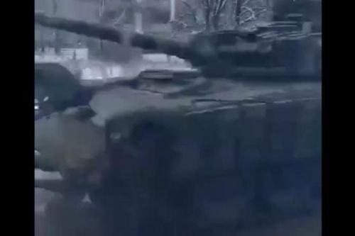 DPR triển khai hàng chục xe tăng ở Horlivka, sẵn sàng đáp trả Ukraine