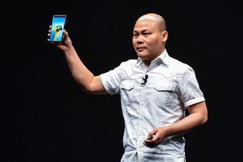CEO Bkav thông báo bán Bphone cho các yếu nhân tại châu Âu