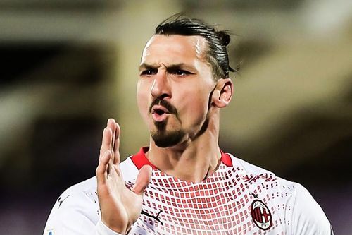 Khung gỗ từ chối cú đá má ngoài của Ibrahimovic