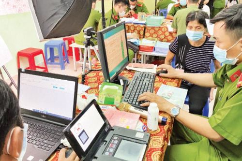 Tạo thuận lợi trong việc cấp thẻ căn cước công dân