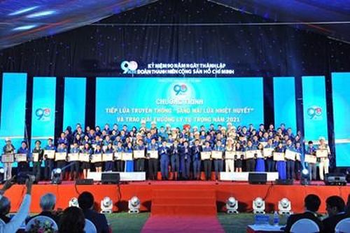 98 cán bộ Đoàn tiêu biểu xuất sắc nhận giải thưởng Lý Tự Trọng năm 2021