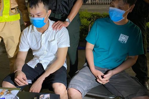 Chưa kịp tìm bãi đáp để 'phê'