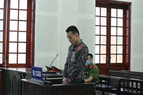 Tuyên án kẻ buôn 'hàng trắng' có đồng bọn chết trong nhà tạm giữ
