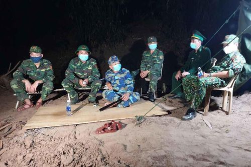 Xử trí thông minh của lính biên phòng trước màn hóa trang vượt biên tinh vi