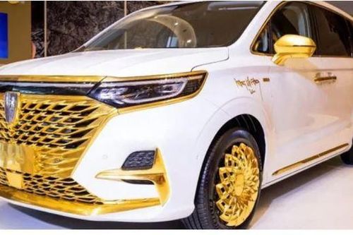 Xe Trung Quốc Roewe iMax8 mạ vàng đẹp long lanh