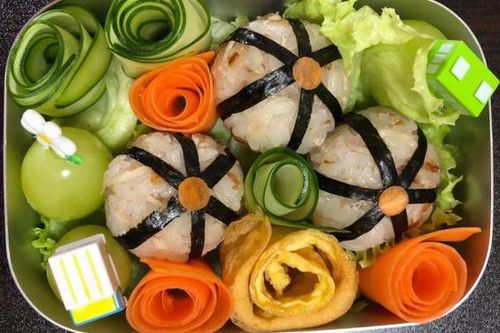 Loạt cơm hộp đẹp như tranh mẹ Việt ở Nhật làm cho con mang đến trường