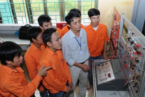 Phát triển công nghiệp: Nhân lực là yếu tố then chốt