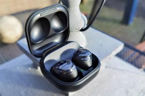 Tai nghe không dây Galaxy Buds Pro của Samsung có thể hỗ trợ người khiếm thính