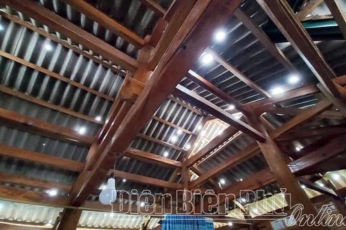 156 ngôi nhà ở Chà Nưa bị hư hỏng do mưa đá