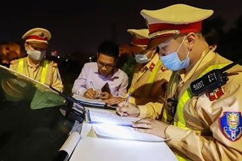 Theo chân CSGT Bắc Ninh xử lý 'ma men'