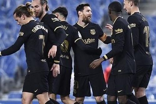 Messi xô đổ một loạt kỷ lục trong ngày Barca đại thắng