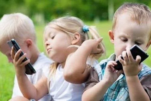 2.400 USD để 'cai' điện thoại trong 24 giờ