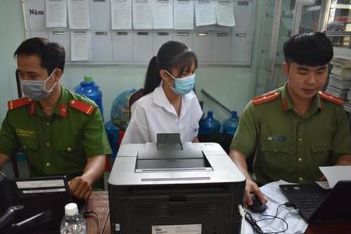 Huyện Cần Đước: Khen thưởng tổ cấp CCCD vượt chỉ tiêu