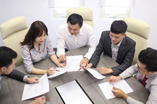 Trung tâm dịch vụ việc làm phải tư vấn, giới thiệu việc làm cho người lao động miễn phí