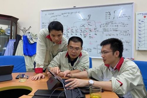 Bác sĩ trẻ có mặt ở nhiều điểm nóng COVID-19 lọt Top 'Gương mặt trẻ Việt Nam tiêu biểu'