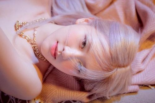 On The Ground của Rosé không giành cúp âm nhạc trong nước nhưng vẫn No.1 Billboard Global