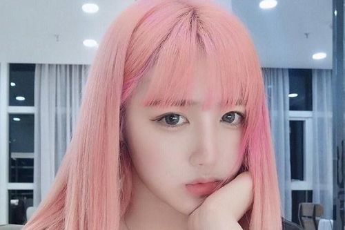 Vì sao nhiều người nhuộm tóc hồng?