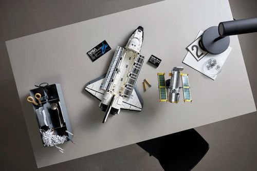 Lego bán mô hình tàu con thoi giá 200 USD, 2.354 mảnh ghép