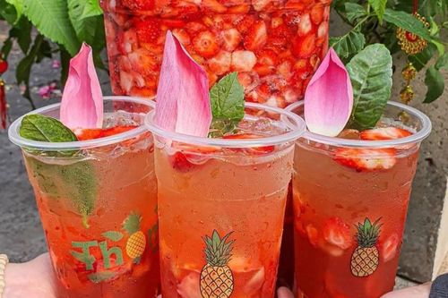 Các tiệm trà dâu được giới trẻ yêu thích ở TP.HCM