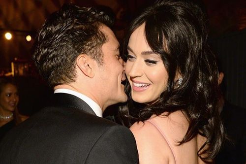 Orlando Bloom hạn chế âu yếm Katy Perry sau khi có con