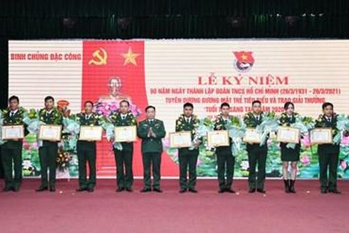 Binh chủng Đặc công tuyên dương 10 gương mặt trẻ tiêu biểu và trao giải thưởng 'Tuổi trẻ sáng tạo' năm 2020