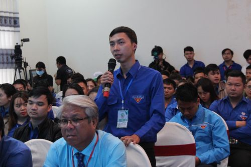 Chủ tịch tỉnh Quảng Nam khuyên bạn trẻ dám thất bại, dấn thân khởi nghiệp
