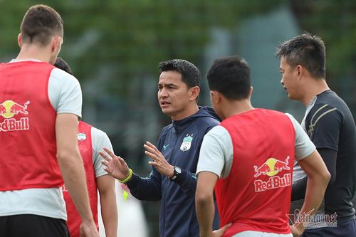 HLV Kiatisuk: 'HAGL không phải ngán ai, kể cả Viettel'