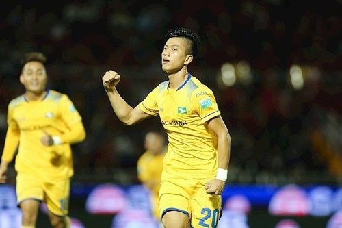 Mãn nhãn với siêu phẩm đẳng cấp thế giới của Phan Văn Đức