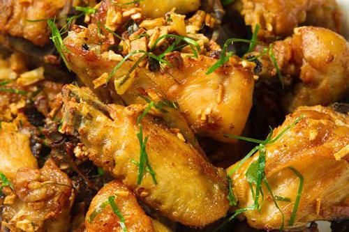 Làm thịt gà rang lá chanh ngon, biếng hay lười ăn đến mấy cũng nghiện