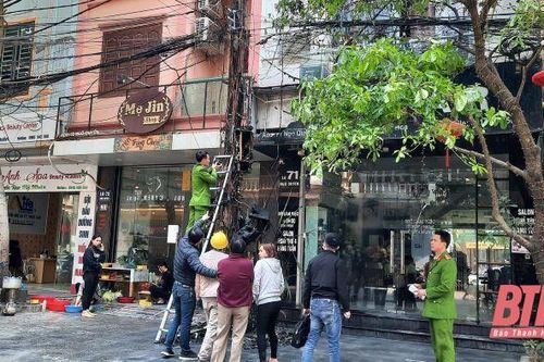 Kịp thời dập tắt đám cháy trên đường Ngô Quyền