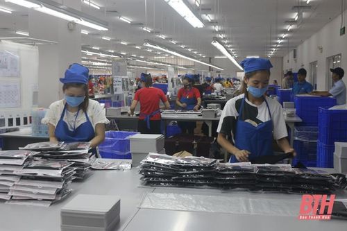 Đưa Nghị quyết số 58-NQ/TW đi vào cuộc sống: Khai thác những lợi thế về nguồn nhân lực