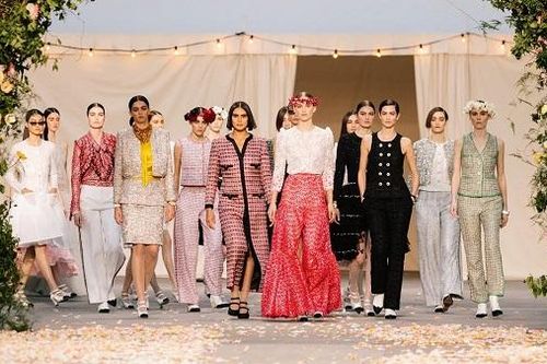 Chanel ủng hộ các nghệ sĩ toàn cầu bằng quỹ văn hóa độc đáo