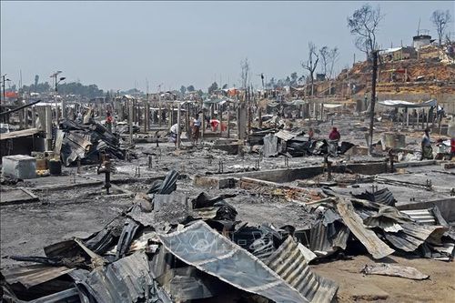 Vụ cháy trại tị nạn ở Bangladesh: Ít nhất 15 người thiệt mạng, 400 người mất tích