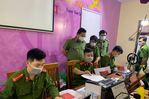 Công an Hà Nội cán mốc 1 triệu hồ sơ cấp căn cước công dân mới