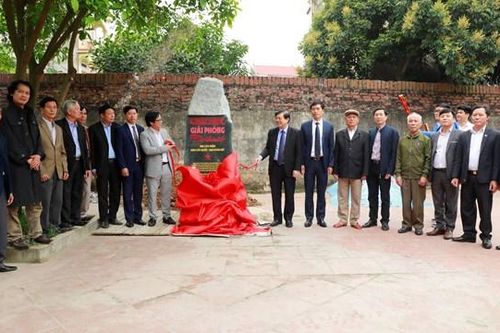 Viết tiếp dòng lịch sử