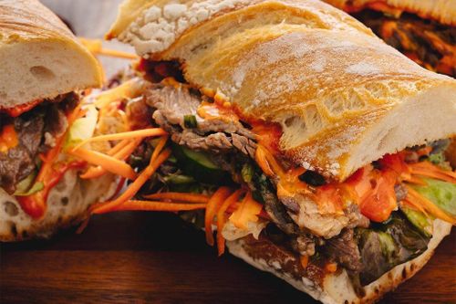 Học làm bánh mì thịt bò kiểu Hàn