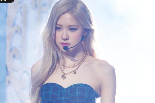 Rosé không giữ dáng nhờ ăn kiêng