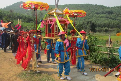 Ai về lễ hội Bà Thu Bồn...