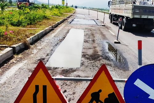 Quốc lộ 4.410 tỷ đồng vừa thông xe đã hư hỏng
