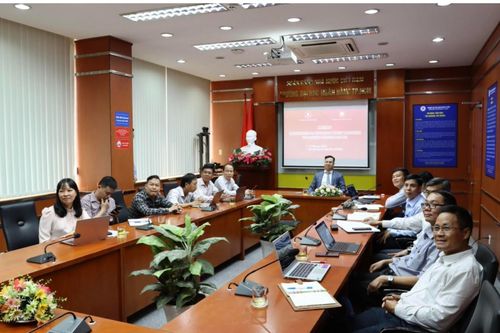 BUH xuất khẩu 3 chương trình đào tạo cho Học viện Ngân hàng Lào