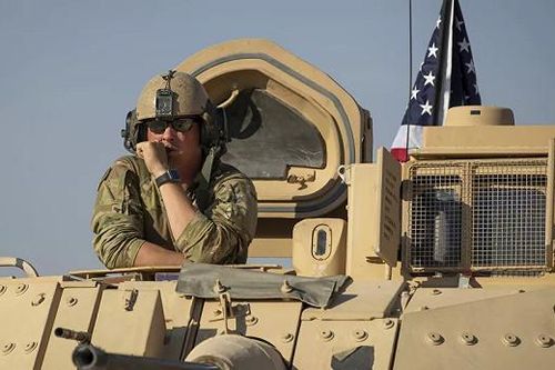 Căn cứ Mỹ gần mỏ dầu ở Syria bị dội tên lửa