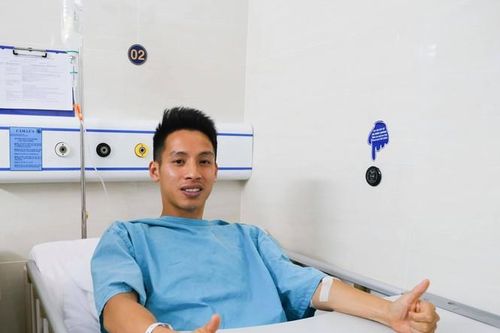 Bác sĩ trực tiếp phẫu thuật cho Hùng Dũng: Cần tối thiểu 6 tháng để bình phục