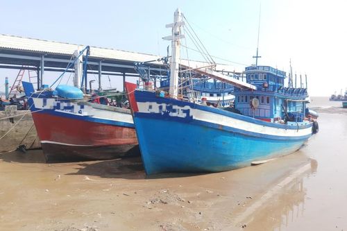 Cà Mau: Phạt 1 tỷ đồng, tịch thu tàu cá vi phạm vùng biển nước ngoài